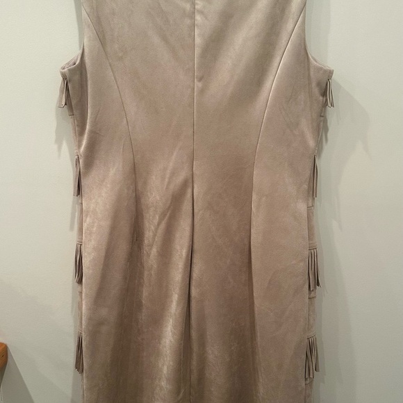 Calvin Klein Tan Faux Suede Mini Dress Sleeveless Sz 12 Western - Picture 2 of 5